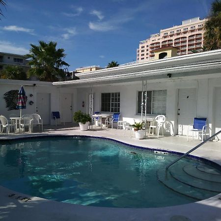 Tropical Sky Ranch Motel Clearwater Beach Buitenkant foto