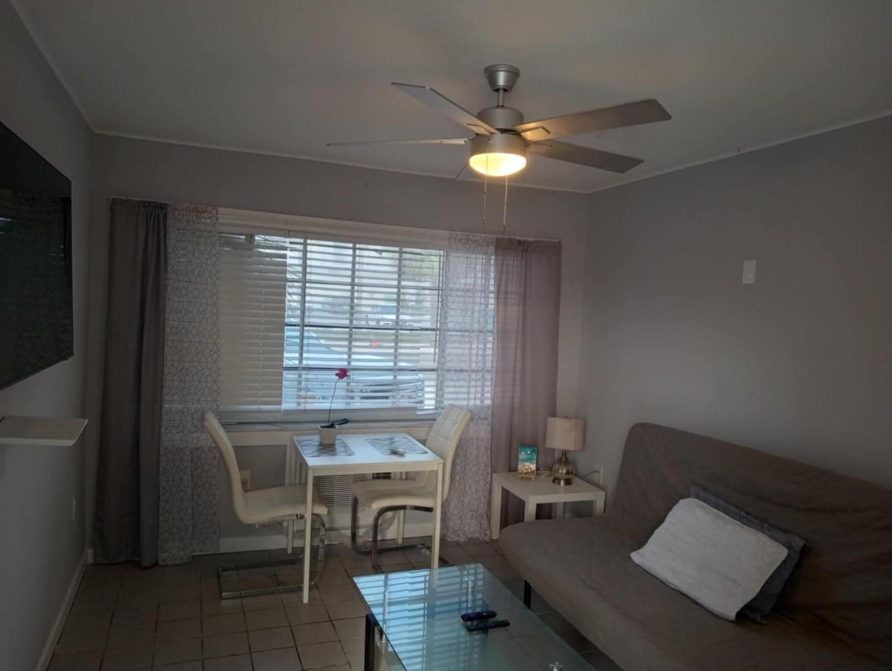 Tropical Sky Ranch Motel Clearwater Beach Buitenkant foto